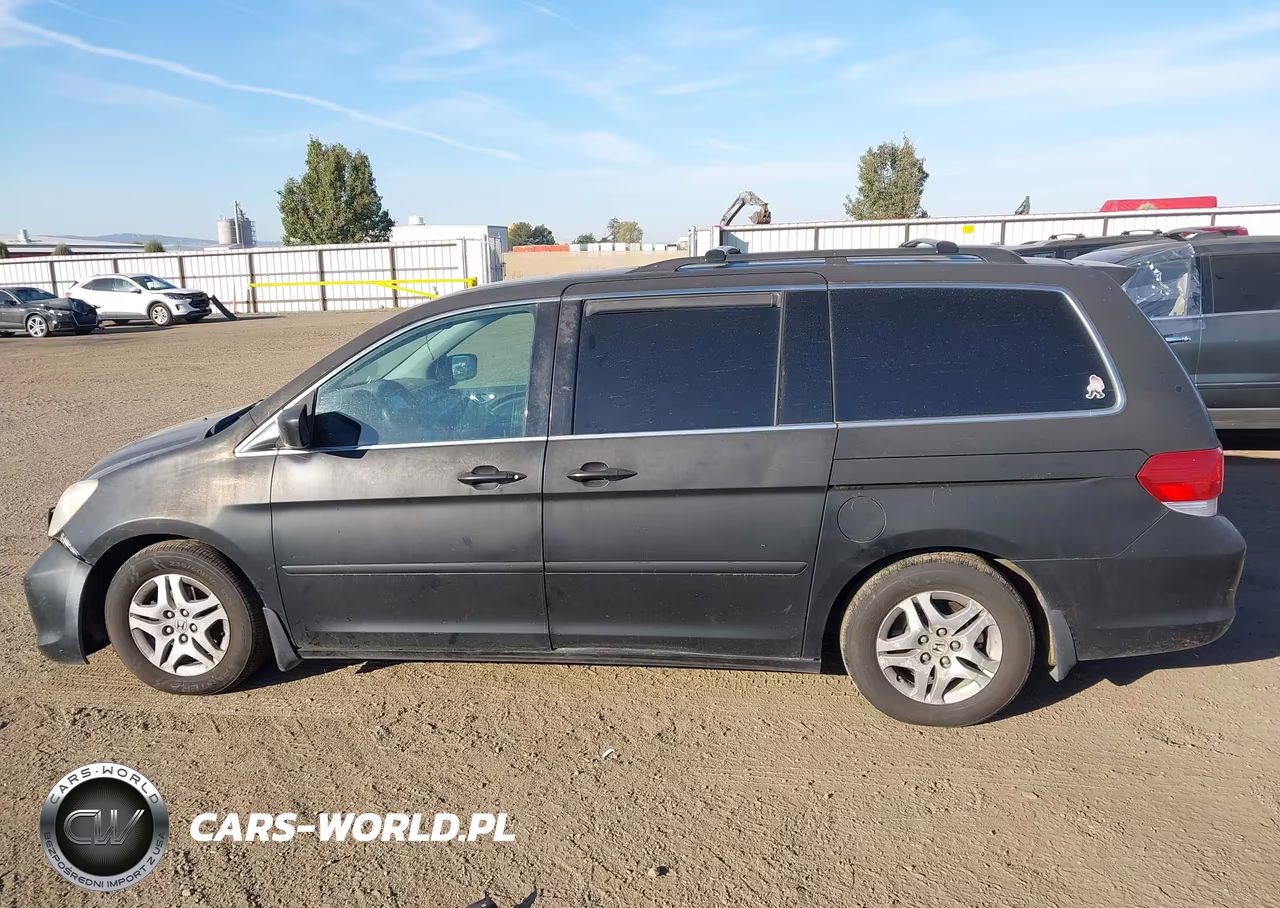 2010 Honda Odyssey Touring VIN:5FNRL3H98AB049680 - 15