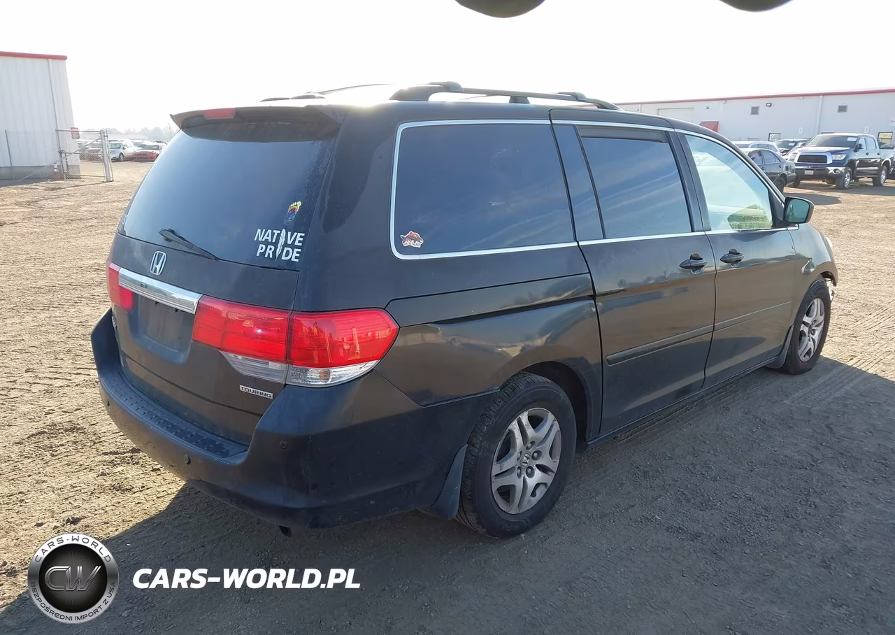 2010 Honda Odyssey Touring VIN:5FNRL3H98AB049680 - 4