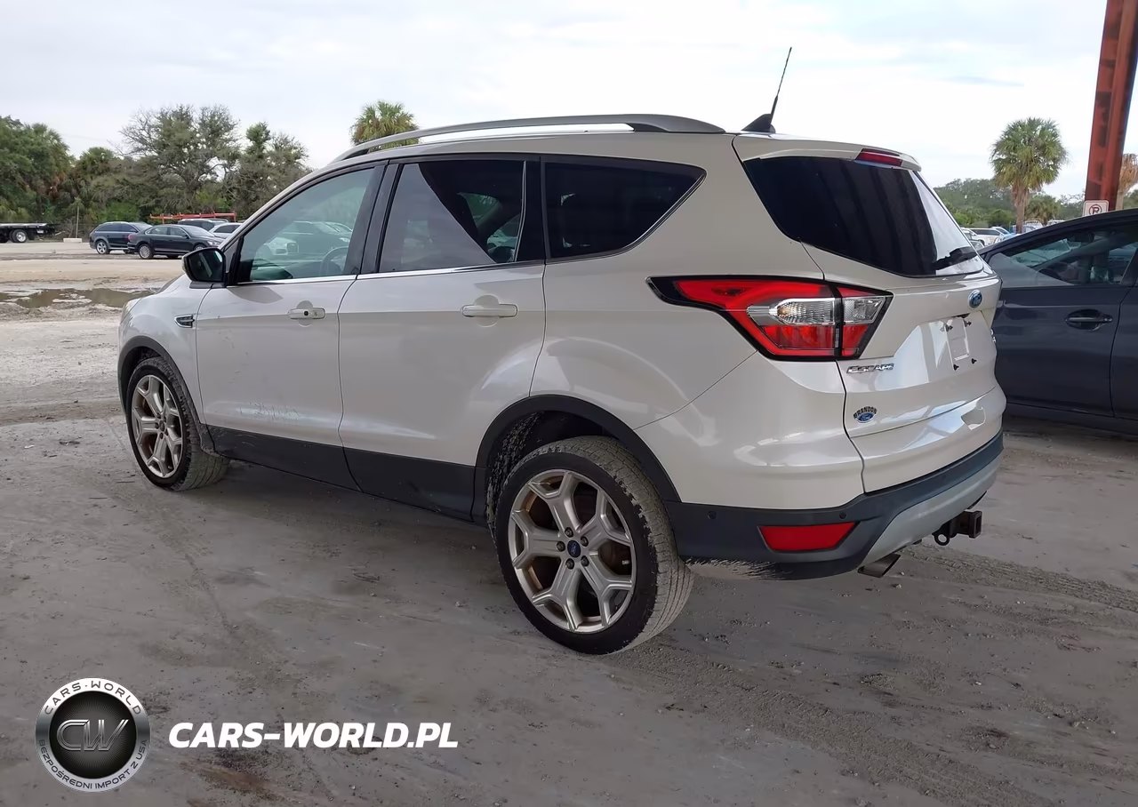 2018 Ford Escape Titanium VIN:1FMCU0J91JUD26331 - 3