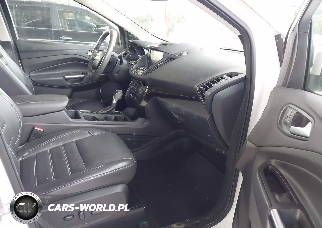 2018 Ford Escape Titanium VIN:1FMCU0J91JUD26331 - 5