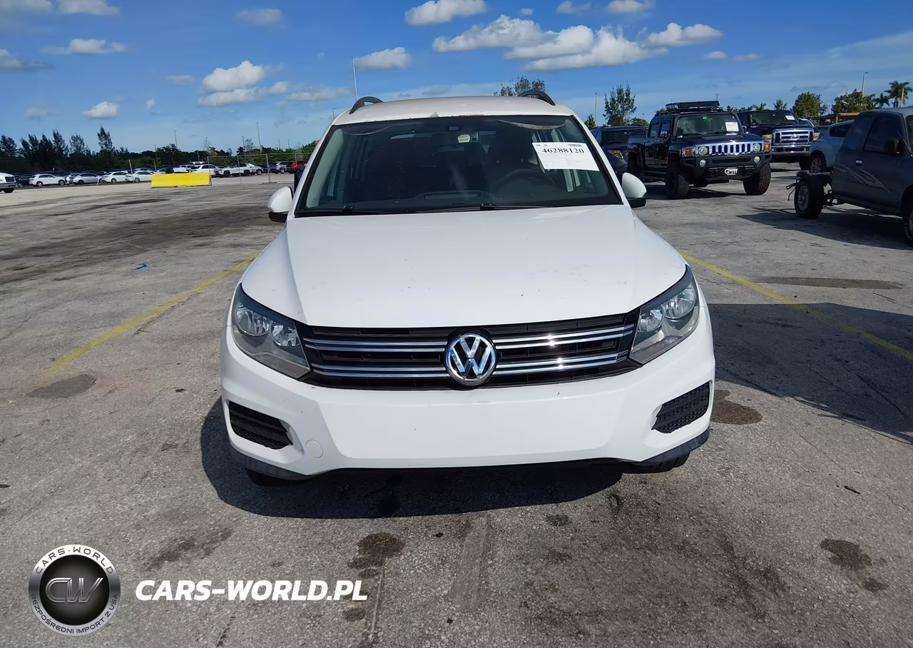 2016 Volkswagen Tiguan R-Line-S-Se-Sel VIN:WVGAV7AX0GW536394 - 6