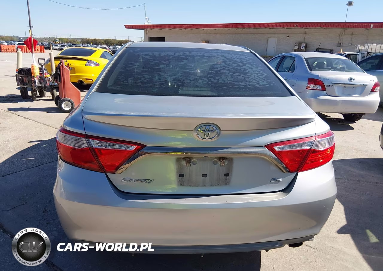 2015 Toyota Camry Se VIN:4T1BF1FK1FU887126 - 16