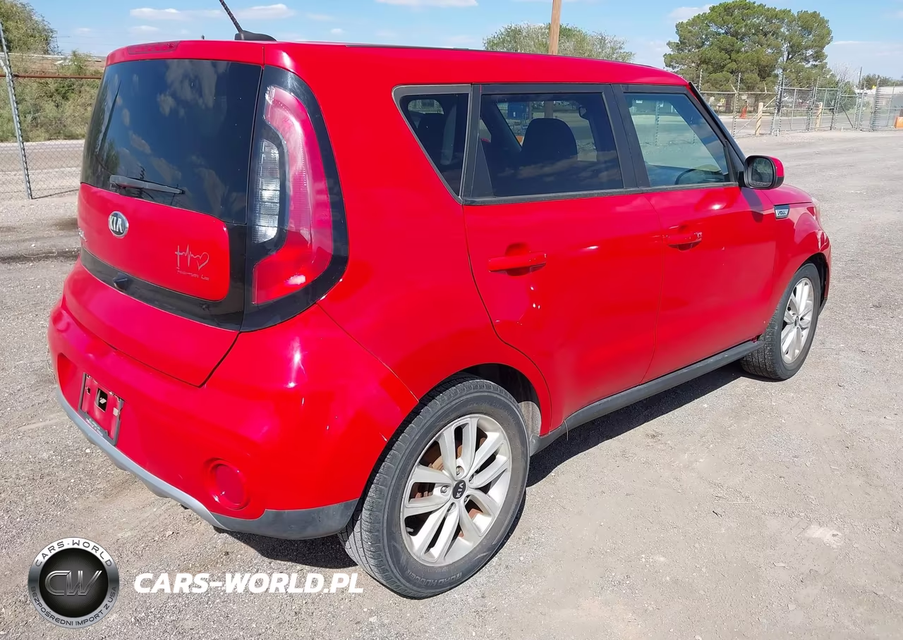 2018 Kia Soul + VIN:KNDJP3A50J7551954 - 4
