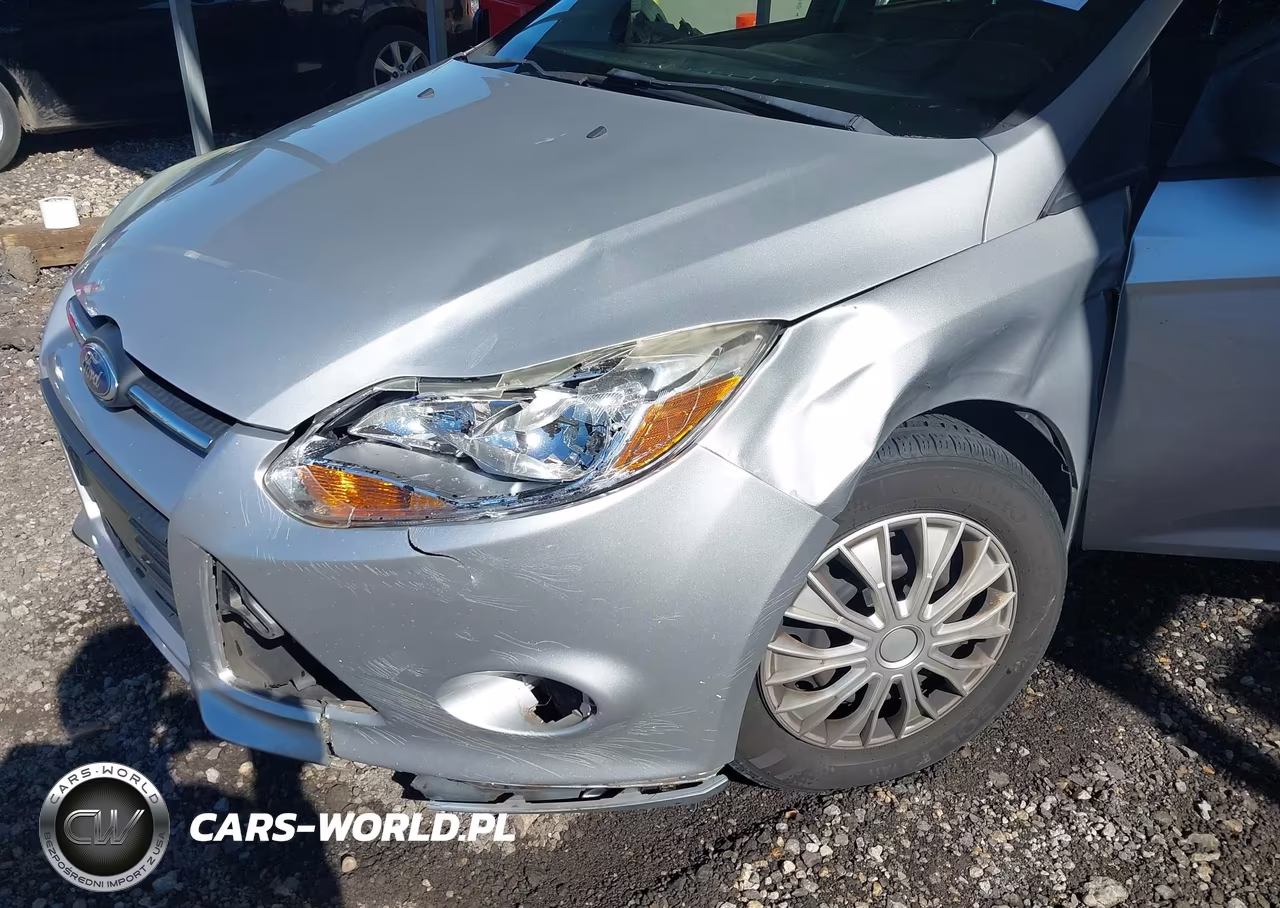 2012 Ford Focus S VIN:1FAHP3E21CL244629 - 6