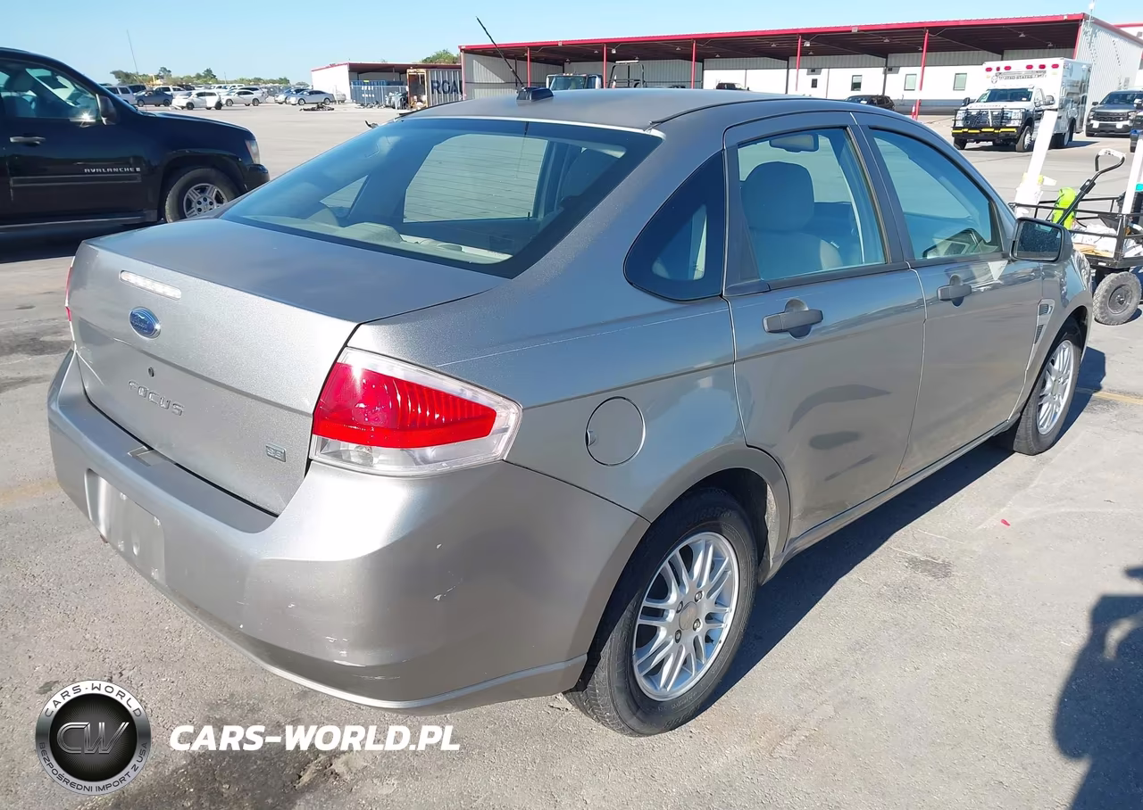 2008 Ford Focus Se-Ses VIN:1FAHP35N58W296457 - 4