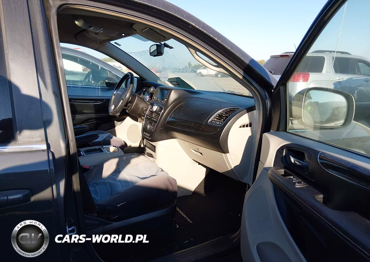 2012 Chrysler Town & Country Touring VIN:2C4RC1BG8CR423000 - 5