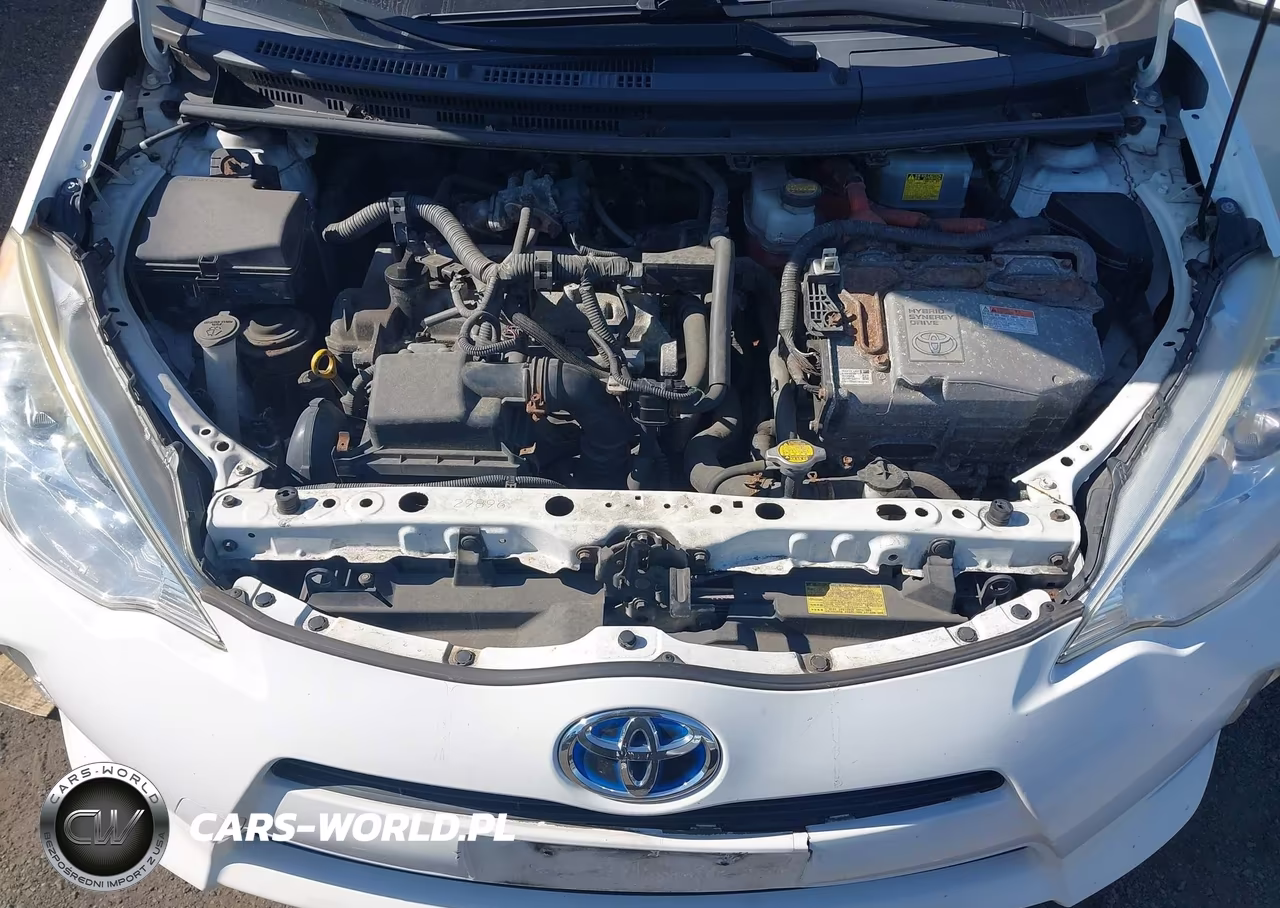 2014 Toyota Prius C One VIN:JTDKDTB33E1069627 - 10