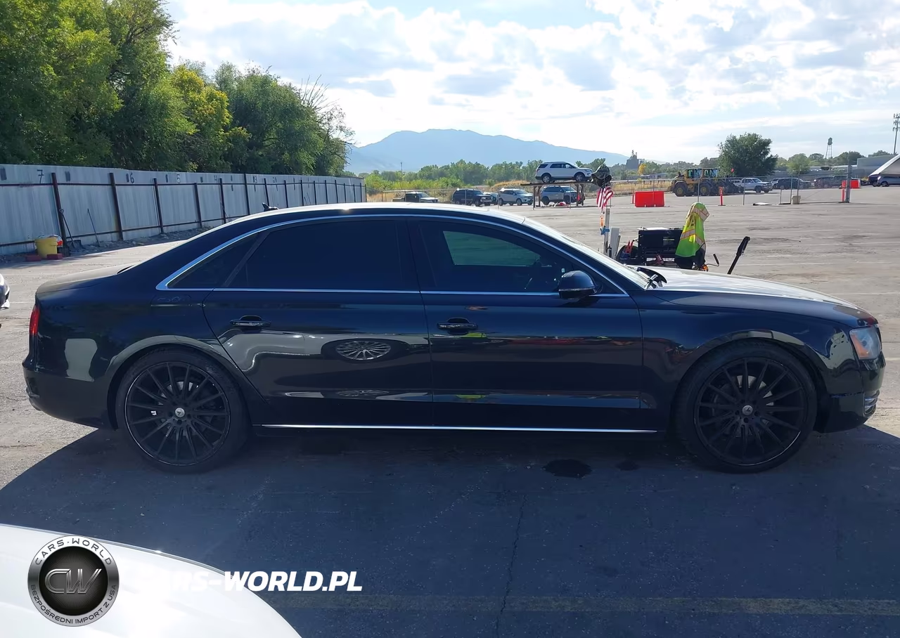 2013 Audi A8 L 3.0T VIN:WAURGAFDXDN000595 - 13