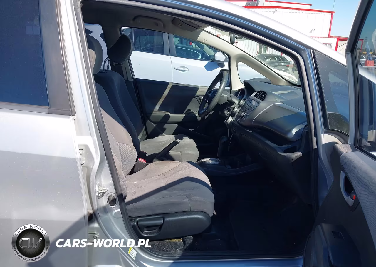 2012 Honda Fit VIN:JHMGE8H33CC025330 - 5