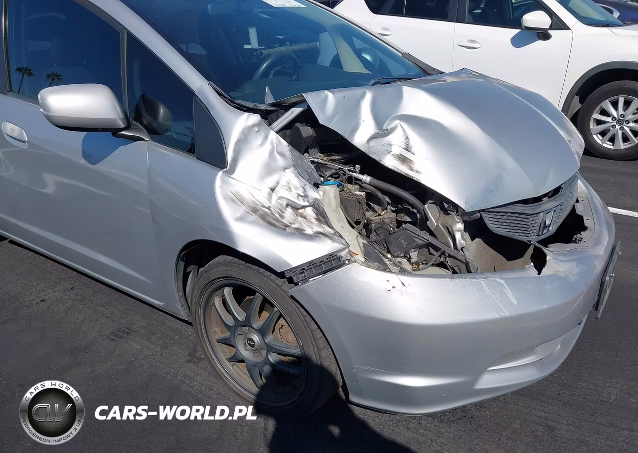 2012 Honda Fit VIN:JHMGE8H33CC025330 - 6
