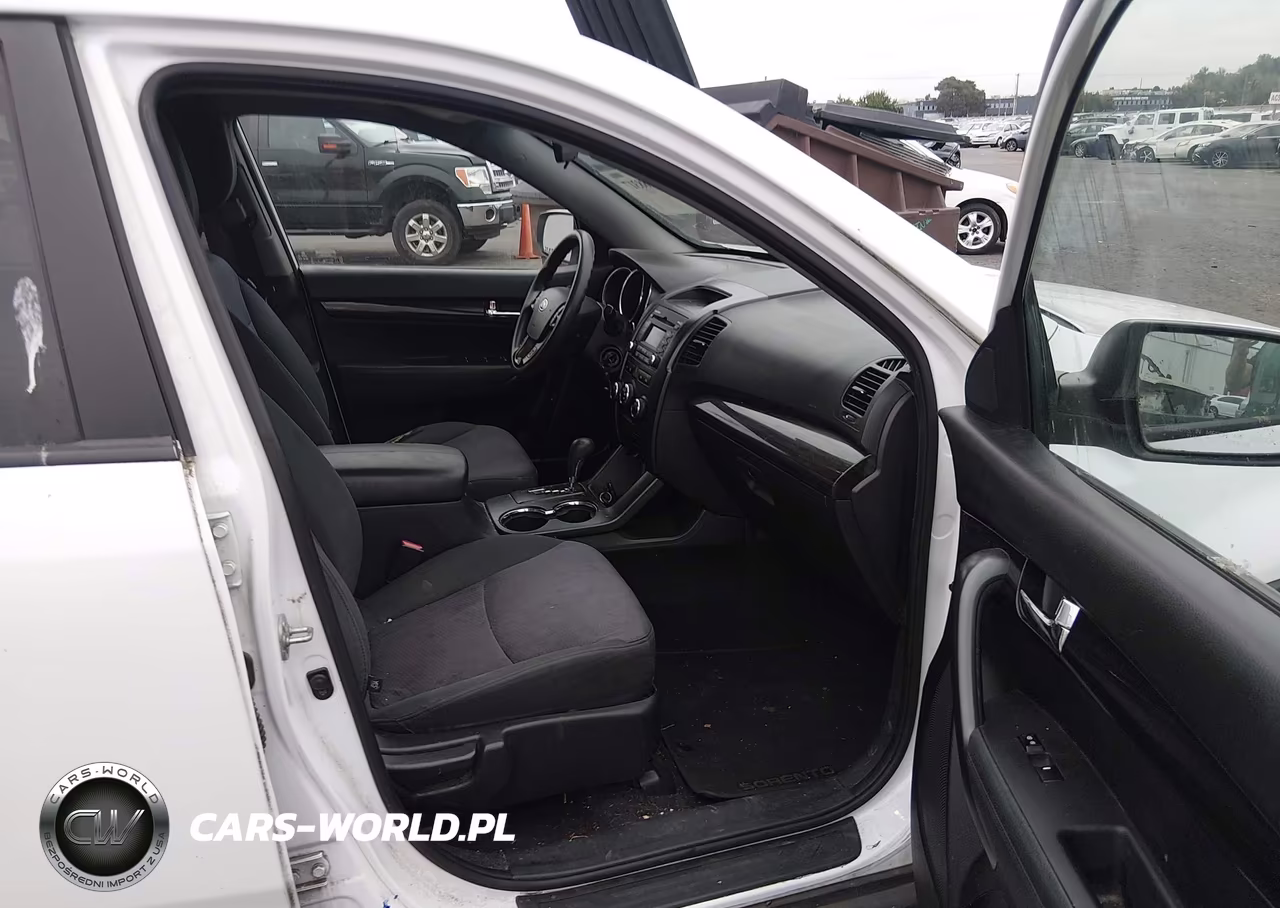 2013 Kia Sorento Lx V6 VIN:5XYKTDA26DG375785 - 5