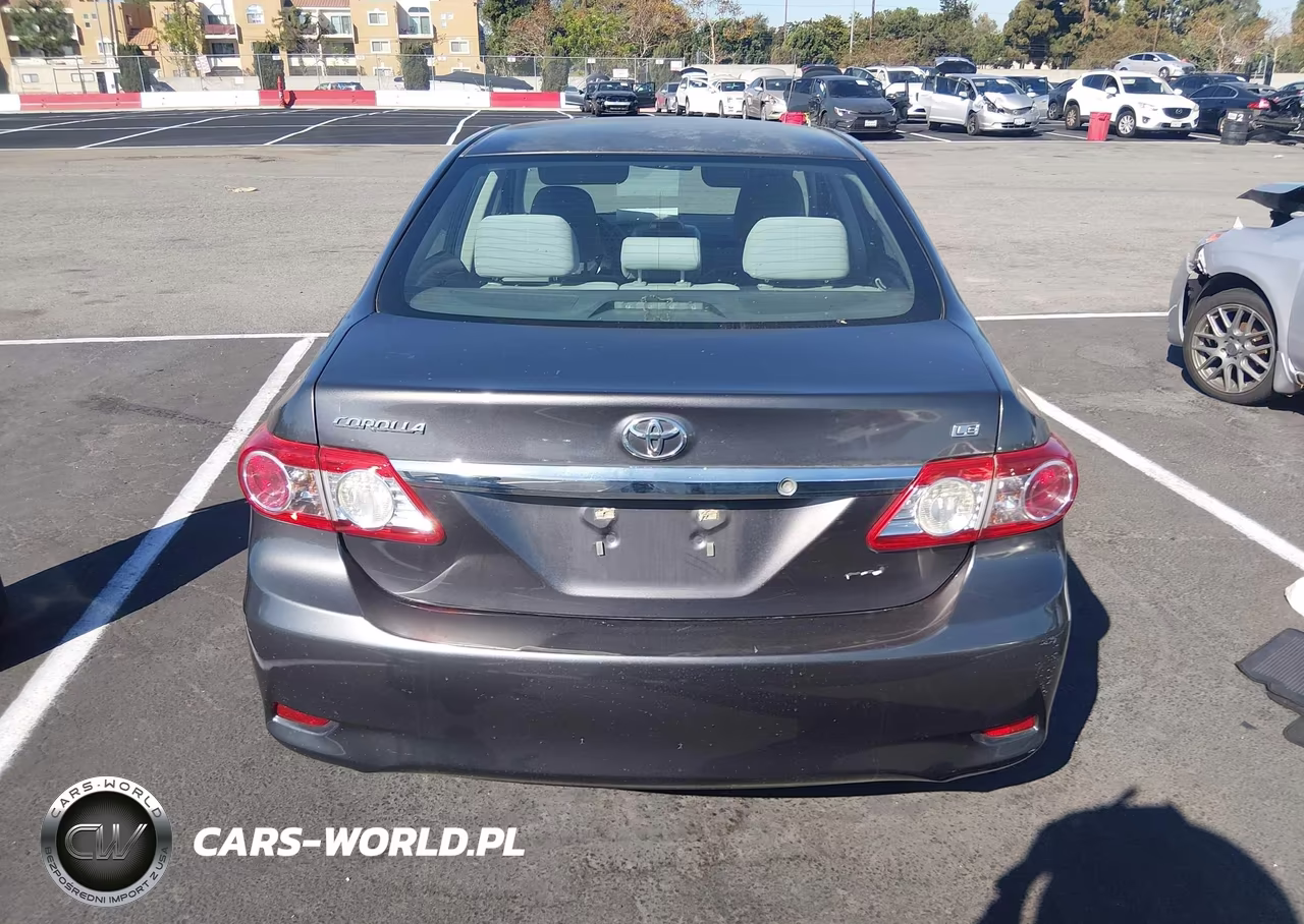 2013 Toyota Corolla Le VIN:5YFBU4EE8DP139409 - 17