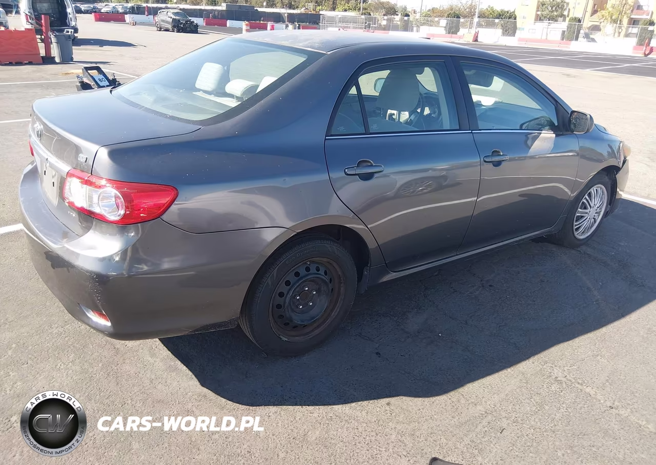 2013 Toyota Corolla Le VIN:5YFBU4EE8DP139409 - 4