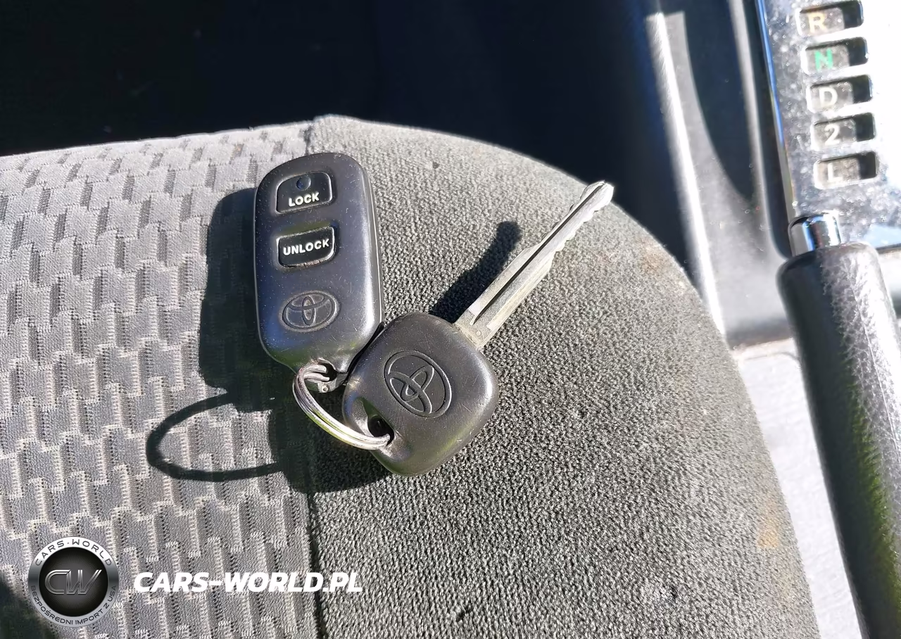 2005 Toyota Corolla S VIN:2T1BR32E45C492389 - 11