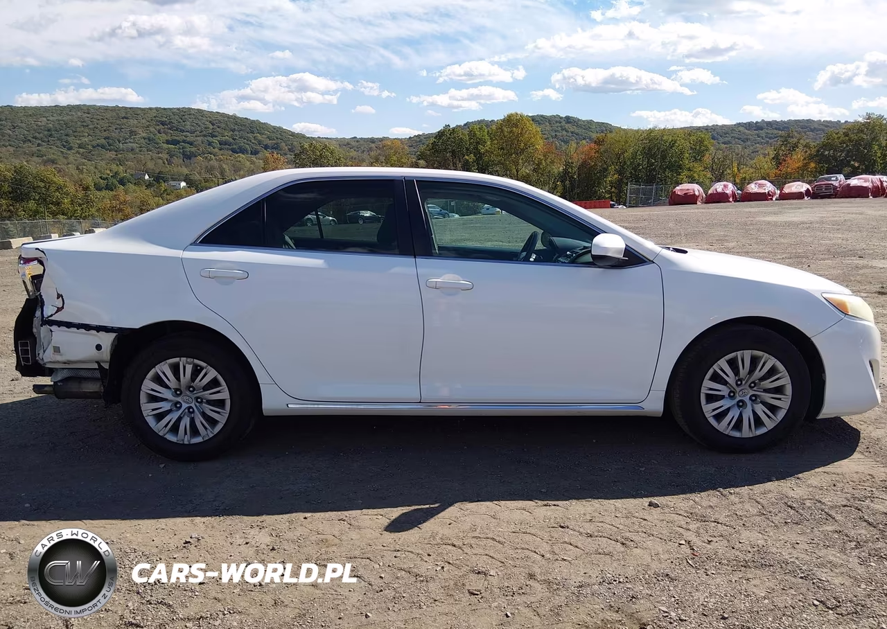 2013 Toyota Camry Le VIN:4T4BF1FK2DR323309 - 13