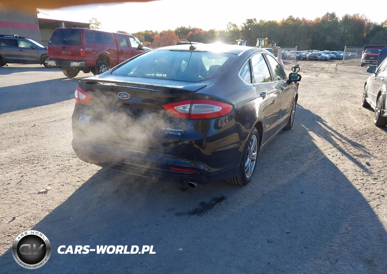 2016 Ford Fusion Hybrid Titanium VIN:3FA6P0RU3GR162233 - 4