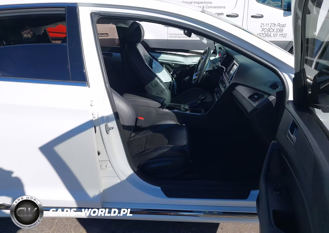 2018 Hyundai Sonata Sport VIN:5NPE34AF3JH694209 - 5