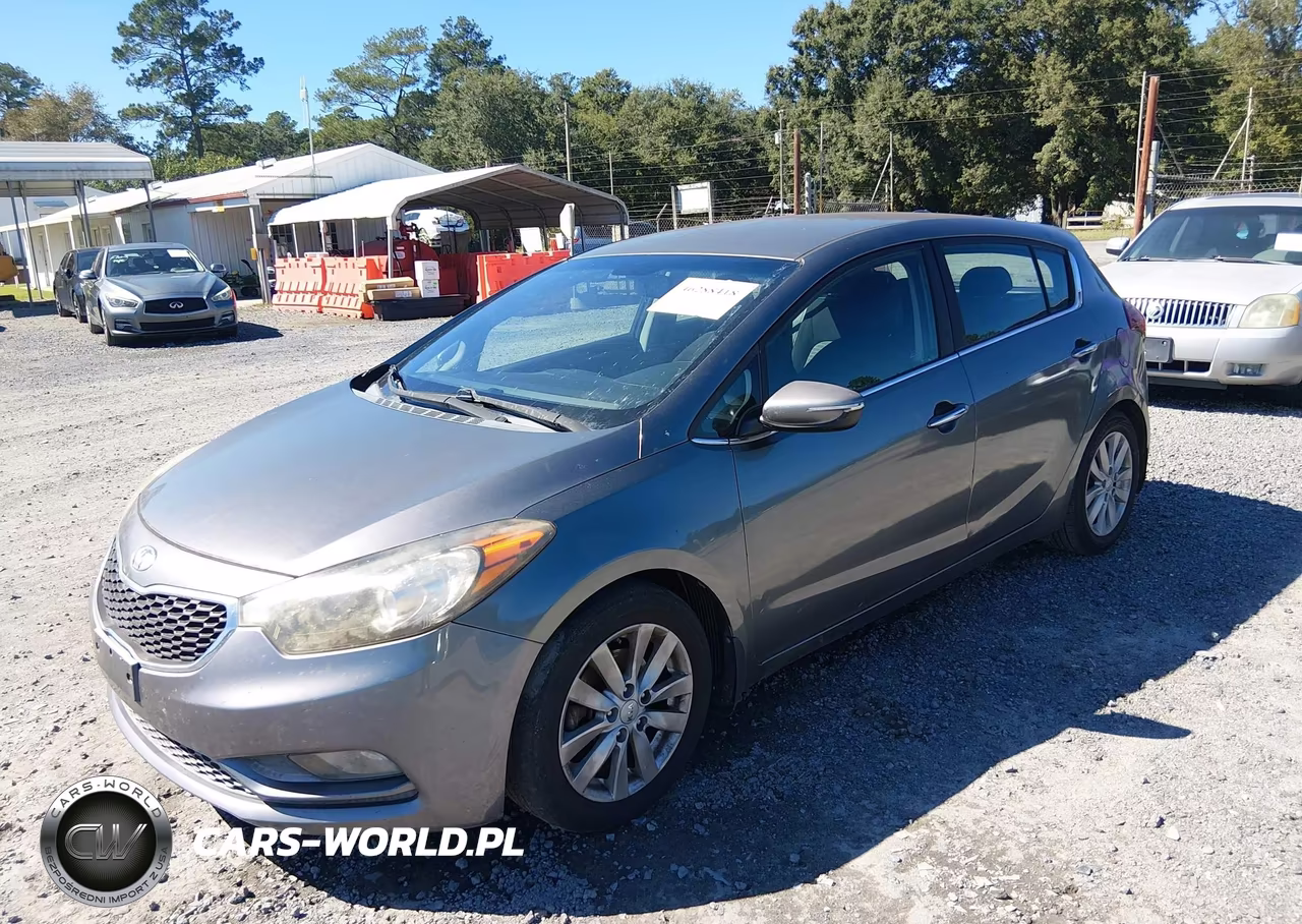 KIA FORTE EX VIN:KNAFX5A83F5359035 - 6
