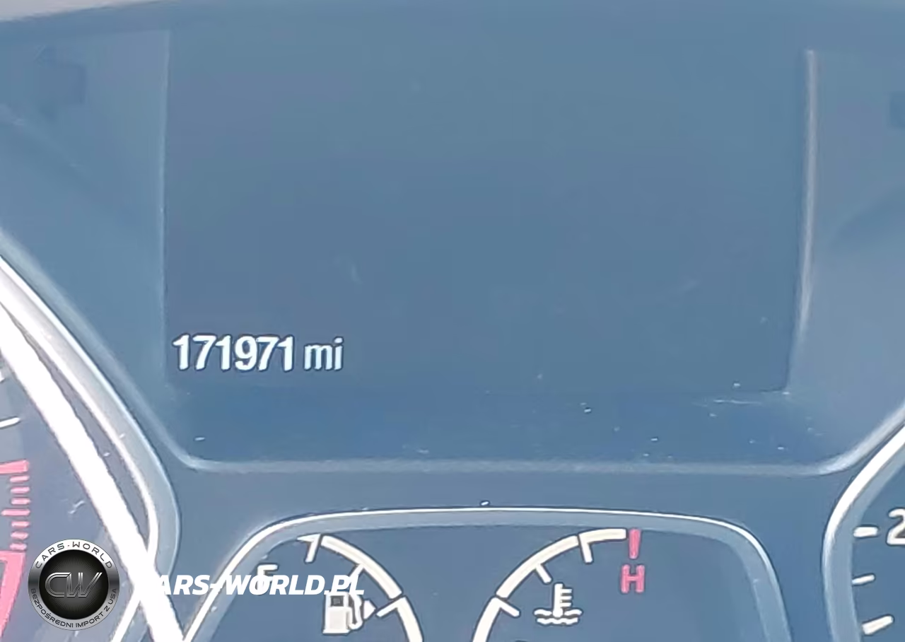 2017 Ford Escape Titanium VIN:1FMCU9J9XHUB65976 - 15