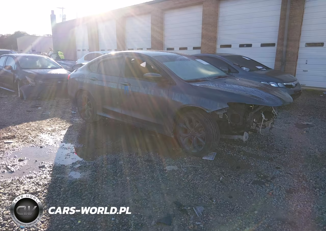 2015 Chrysler 200 S