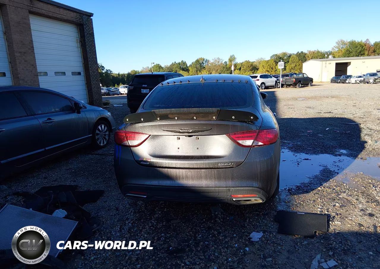 2015 Chrysler 200 S VIN:1C3CCCDG8FN610435 - 17