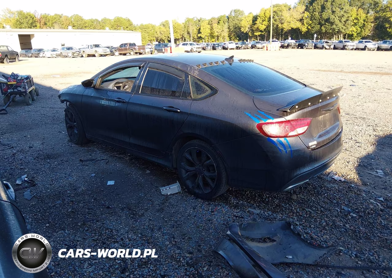 2015 Chrysler 200 S VIN:1C3CCCDG8FN610435 - 3