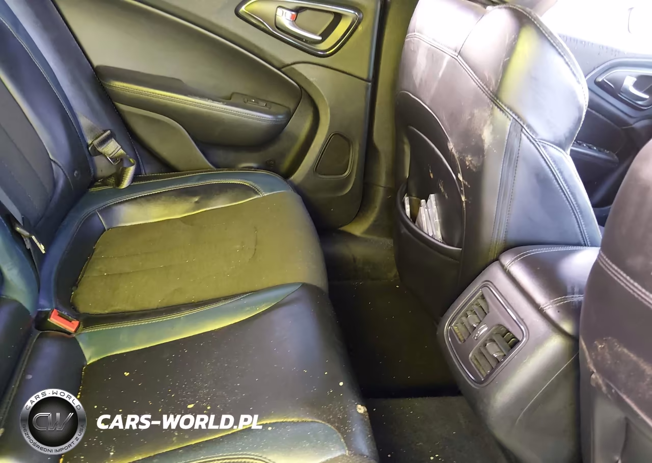 2015 Chrysler 200 S VIN:1C3CCCDG8FN610435 - 8