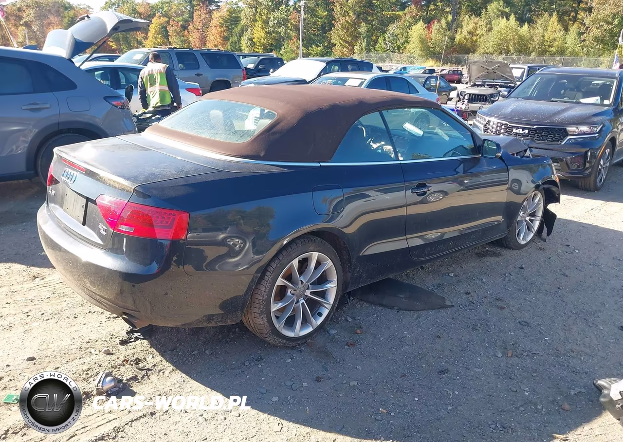 2013 Audi A5 2.0T Premium VIN:WAULFAFH1DN010699 - 4