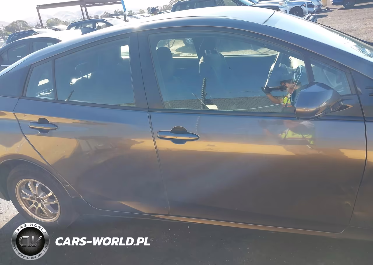 2016 Toyota Prius Two Eco VIN:JTDKARFU0G3025820 - 13