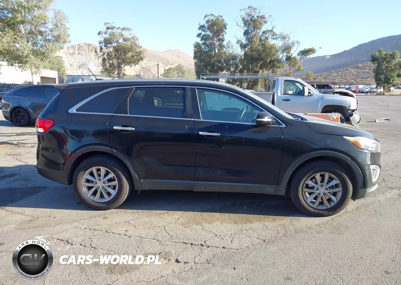 2017 Kia Sorento 2.4L L VIN:5XYPG4A3XHG211142 - 13