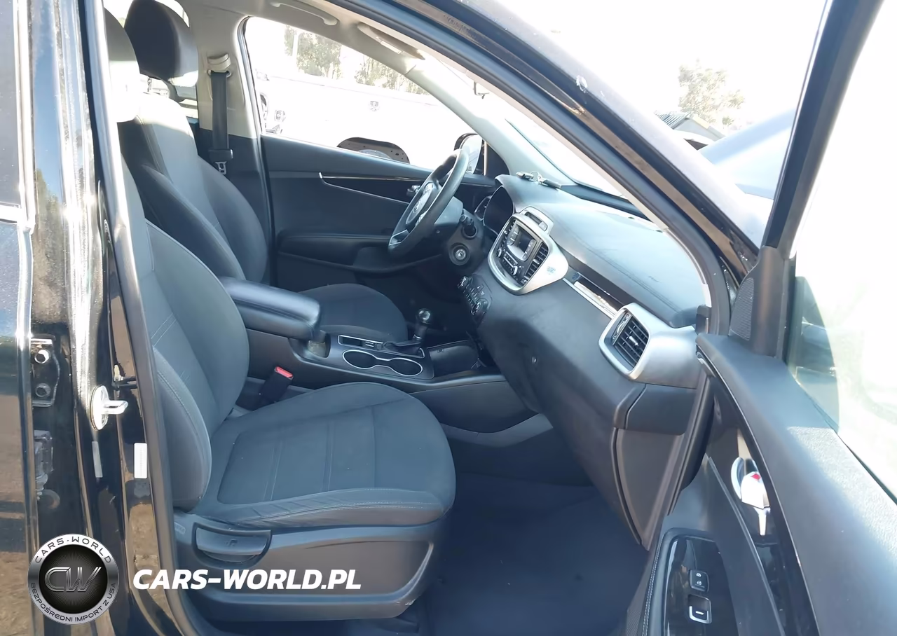 2017 Kia Sorento 2.4L L VIN:5XYPG4A3XHG211142 - 5