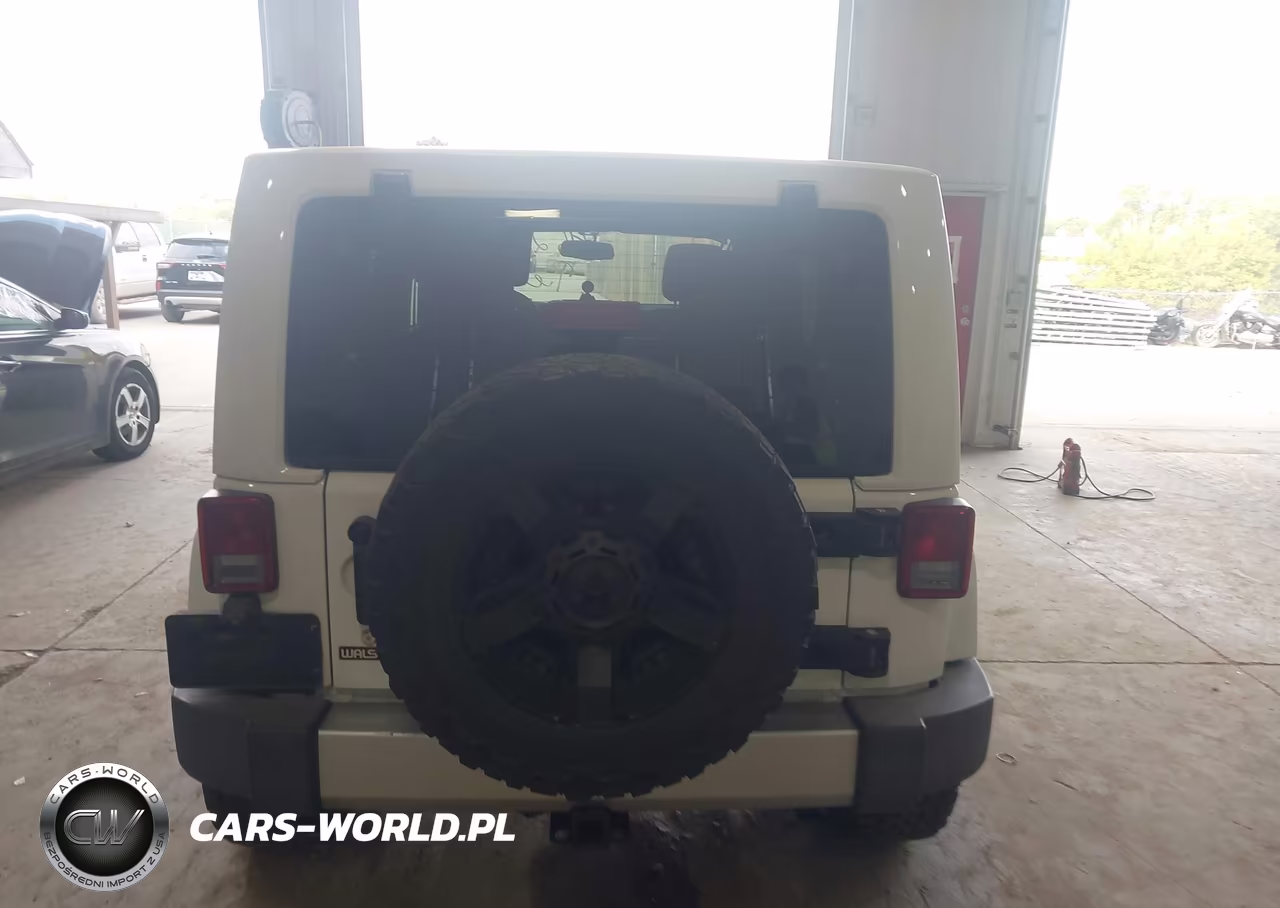 2013 Jeep Wrangler Unlimited Sahara VIN:1C4BJWEG7DL519551 - 16
