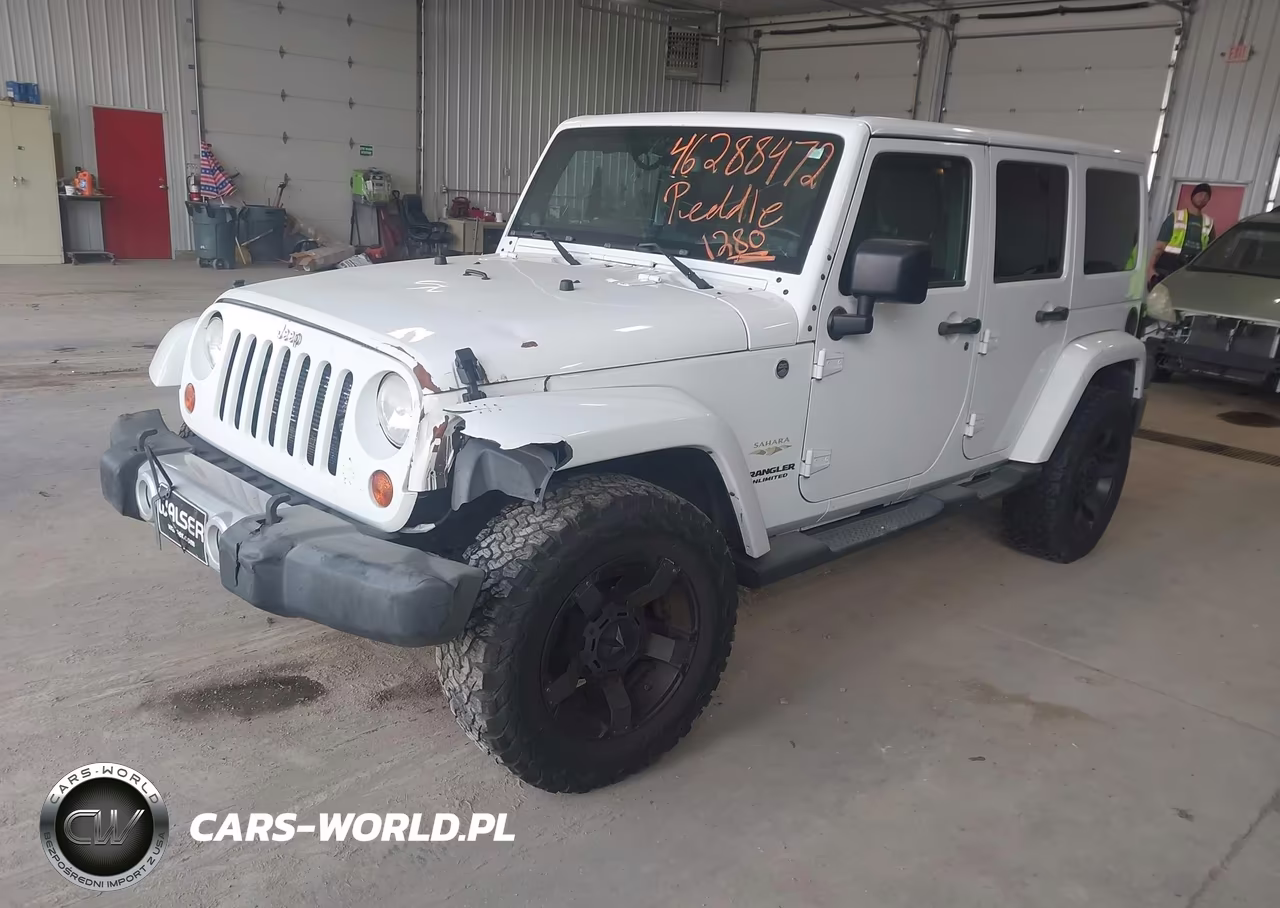 2013 Jeep Wrangler Unlimited Sahara VIN:1C4BJWEG7DL519551 - 2