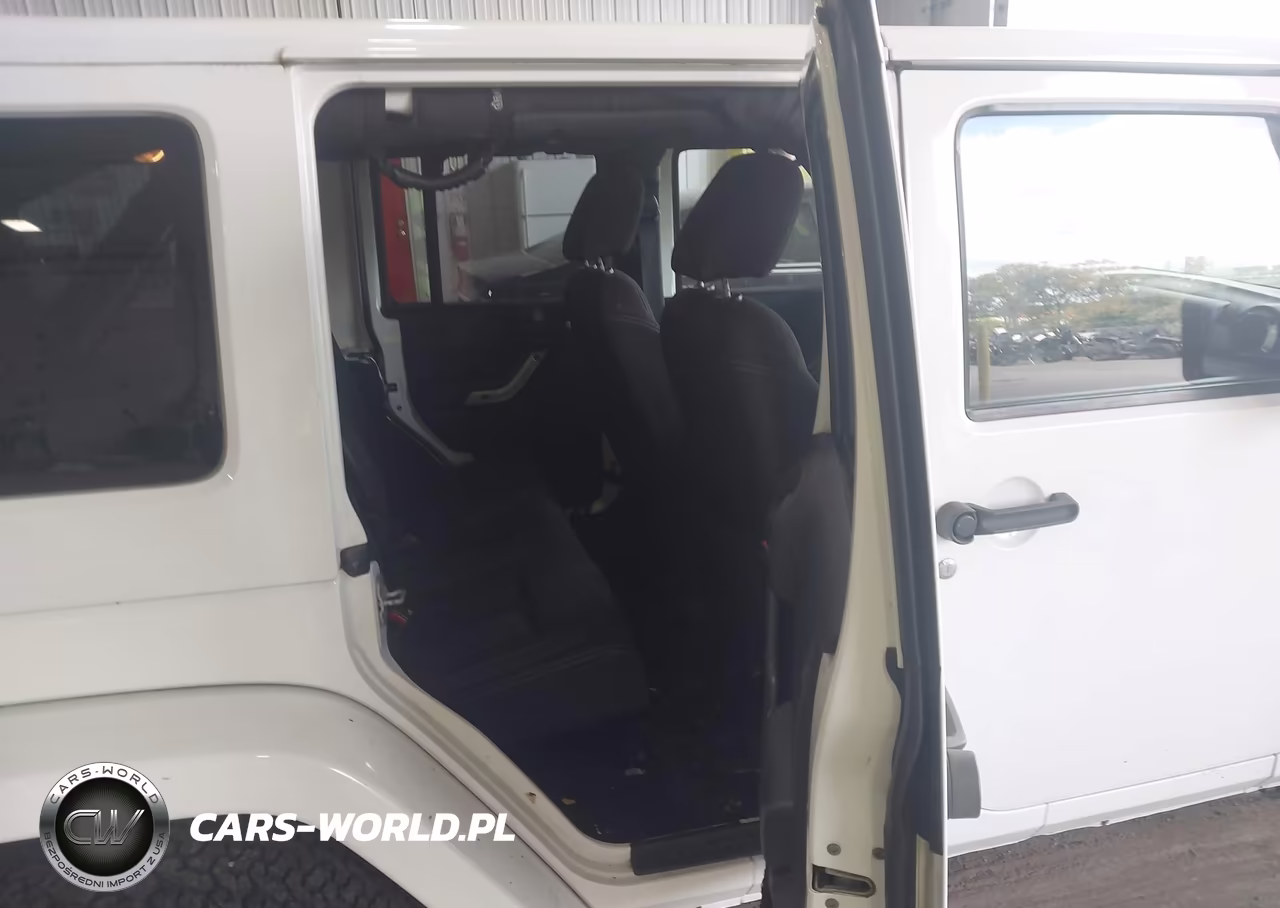 2013 Jeep Wrangler Unlimited Sahara VIN:1C4BJWEG7DL519551 - 8
