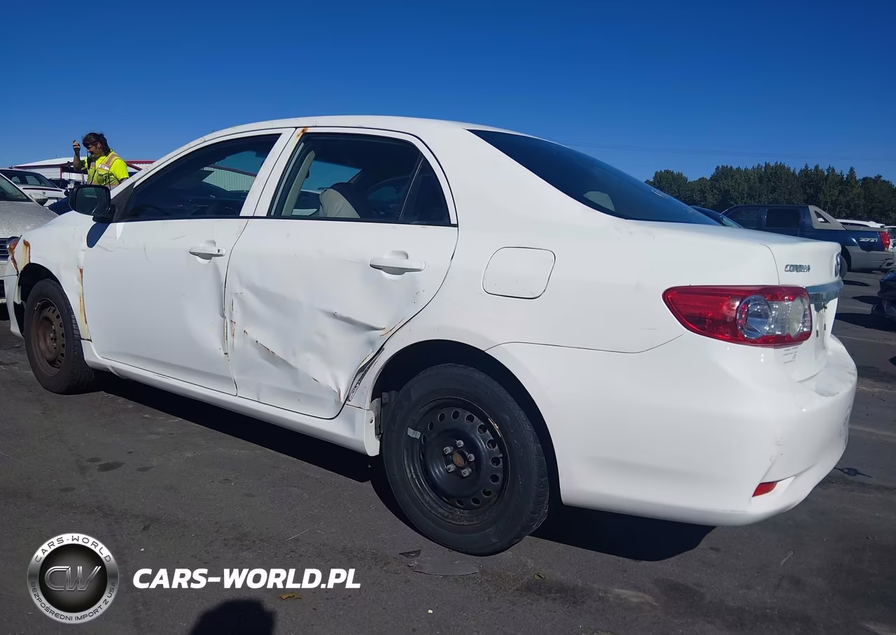 2011 Toyota Corolla VIN:JTDBU4EE7B9157743 - 3