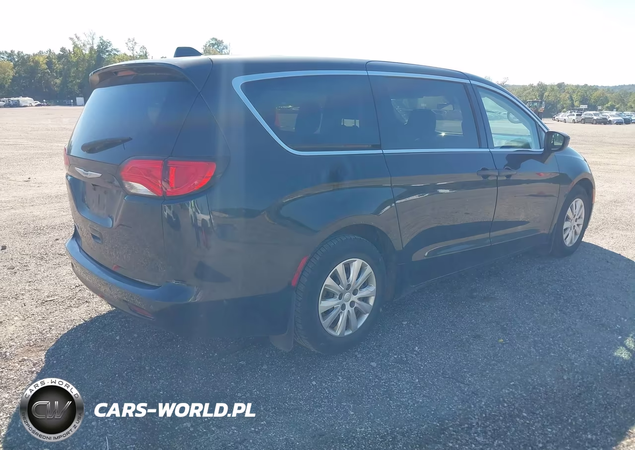 2018 Chrysler Pacifica L VIN:2C4RC1AG9JR274868 - 4
