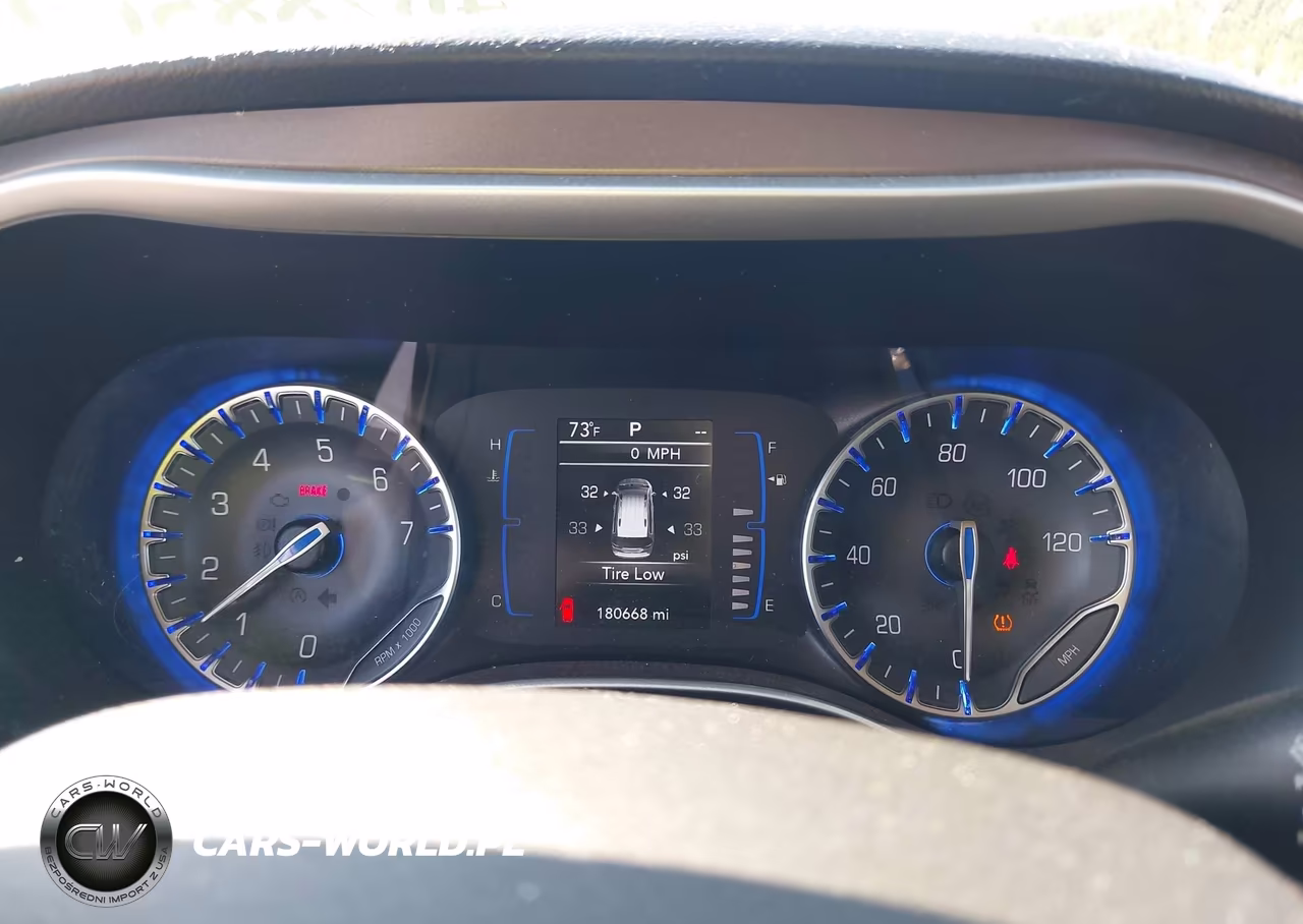 2018 Chrysler Pacifica L VIN:2C4RC1AG9JR274868 - 7