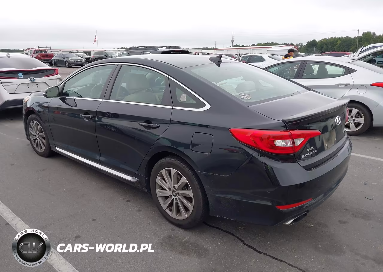 2015 Hyundai Sonata Sport VIN:5NPE34AF2FH165681 - 3