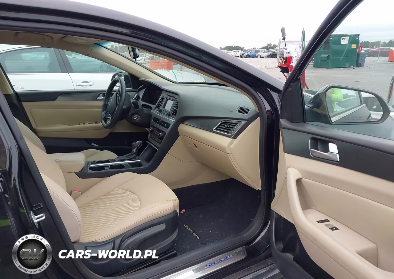 2015 Hyundai Sonata Sport VIN:5NPE34AF2FH165681 - 5