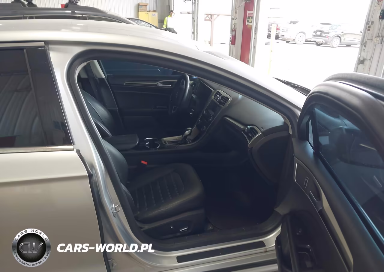 2014 Ford Fusion Se VIN:3FA6P0HD9ER300081 - 5