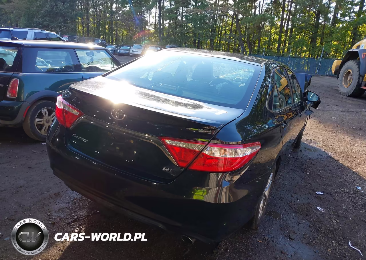 2017 Toyota Camry Se VIN:4T1BF1FK6HU437507 - 4