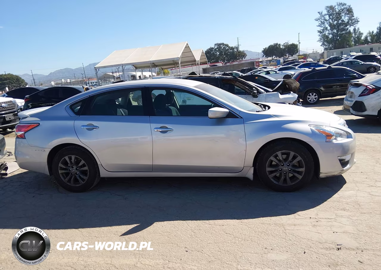 2015 Nissan Altima 2.5 S VIN:1N4AL3AP1FC571504 - 13