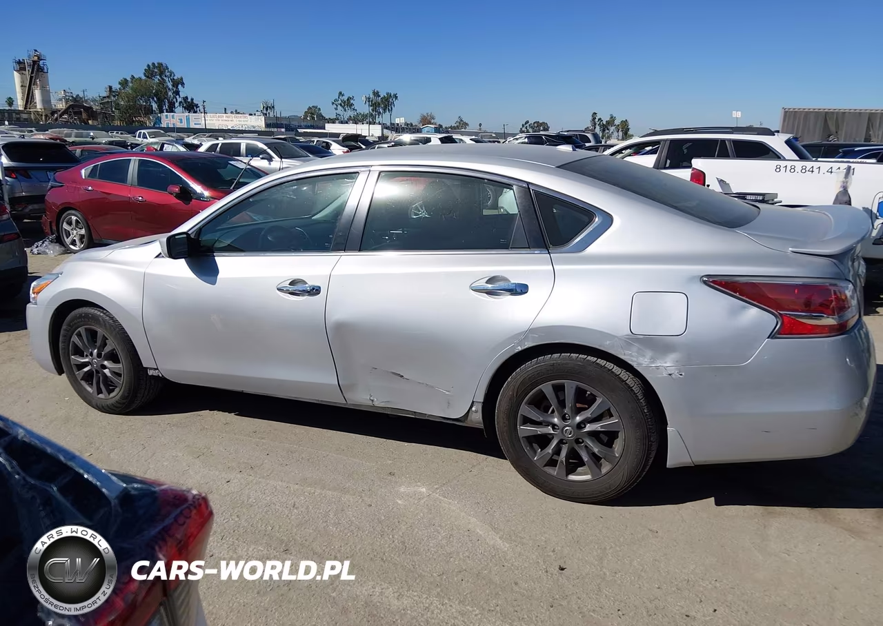 2015 Nissan Altima 2.5 S VIN:1N4AL3AP1FC571504 - 14