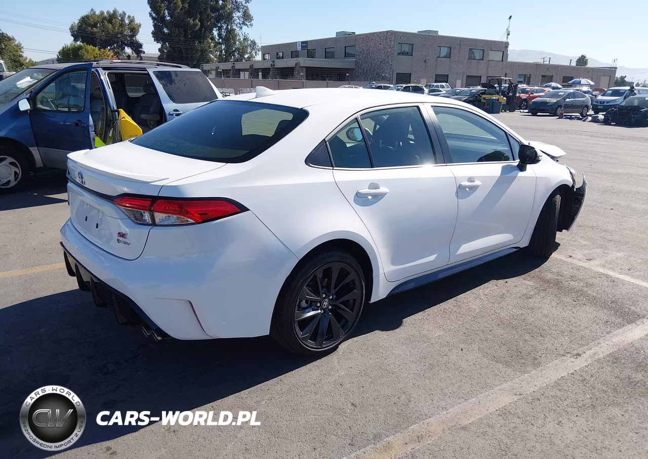 2026 Toyota Corolla Hybrid Hybrid Se VIN:JTDBCMFE3T3157745 - 4