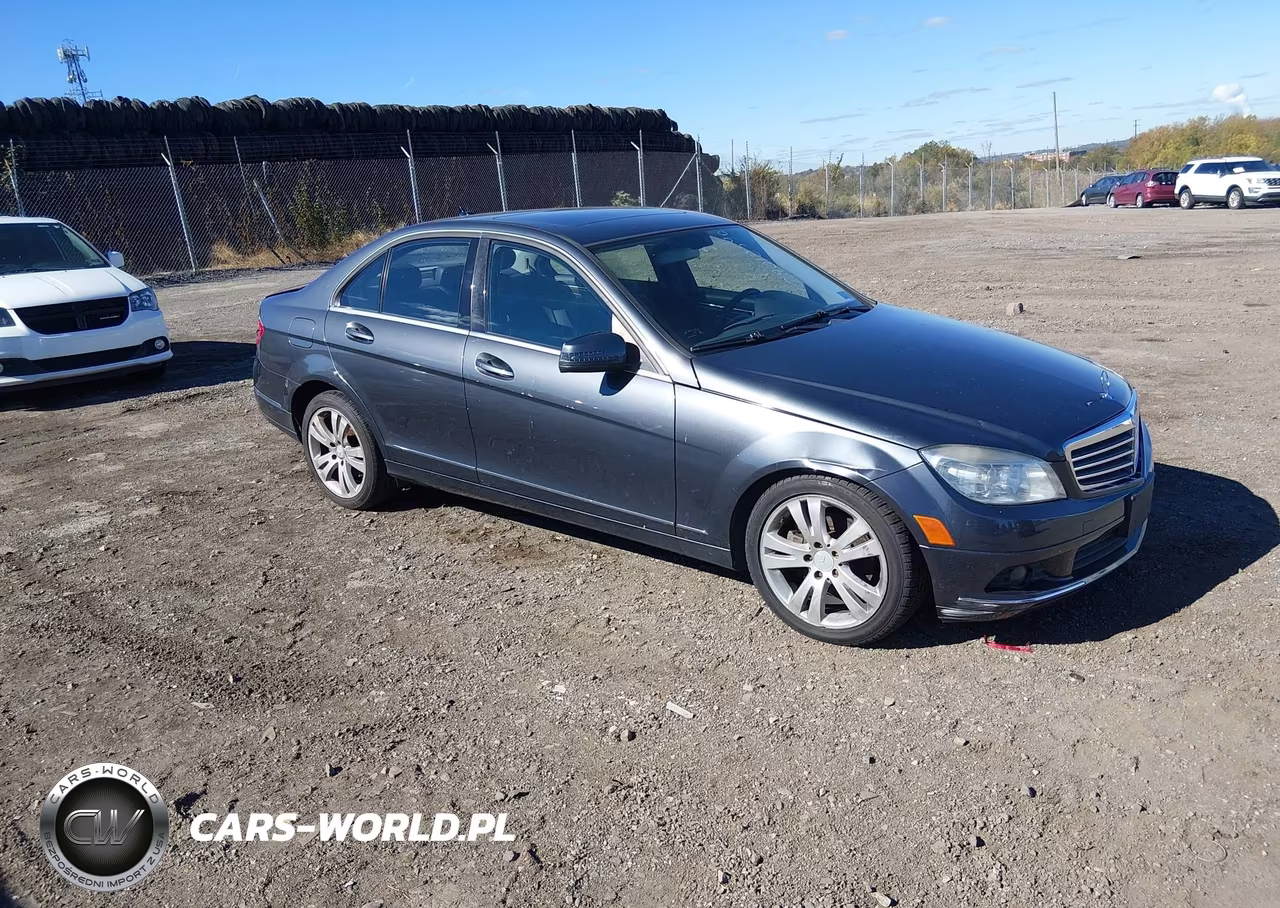 2011 Mercedes-Benz C 300 Luxury 4Matic