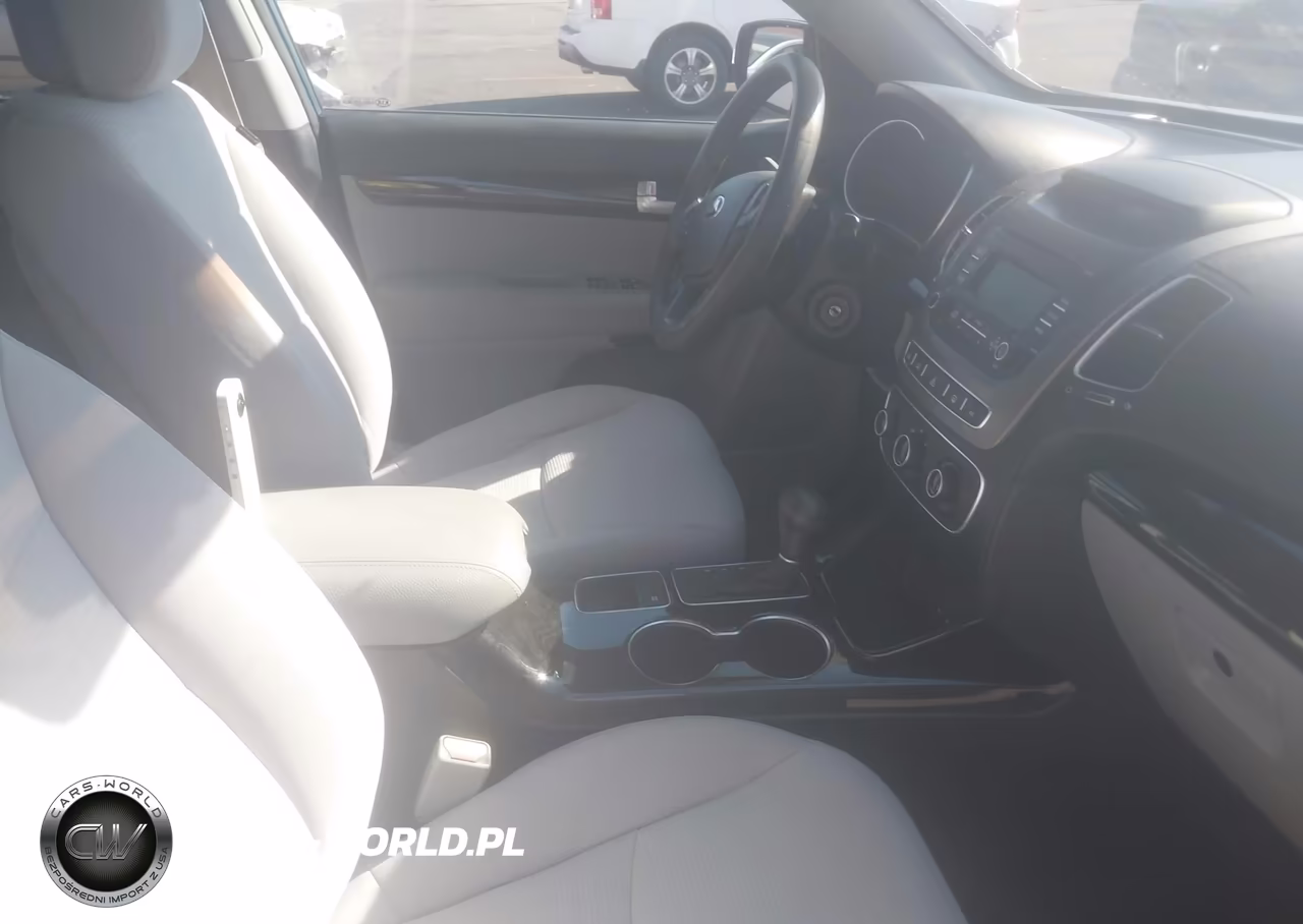 2014 Kia Sorento Lx V6 VIN:5XYKT4A72EG474701 - 5