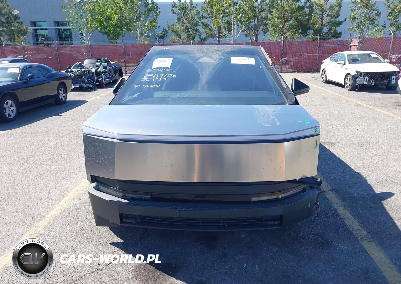 2025 Tesla Cybertruck All-Wheel Drive VIN:7G2CEHEDXSA060343 - 11
