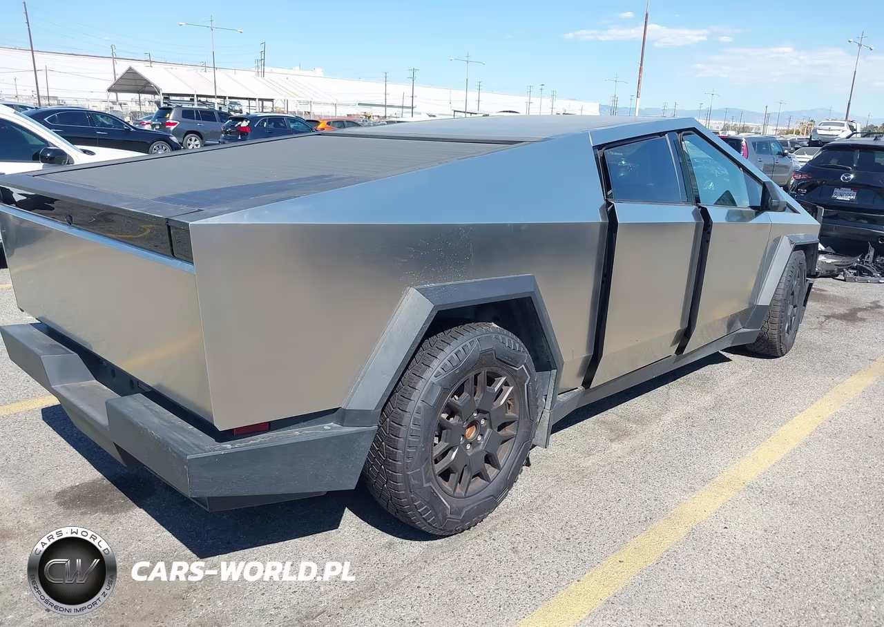 2025 Tesla Cybertruck All-Wheel Drive VIN:7G2CEHEDXSA060343 - 4