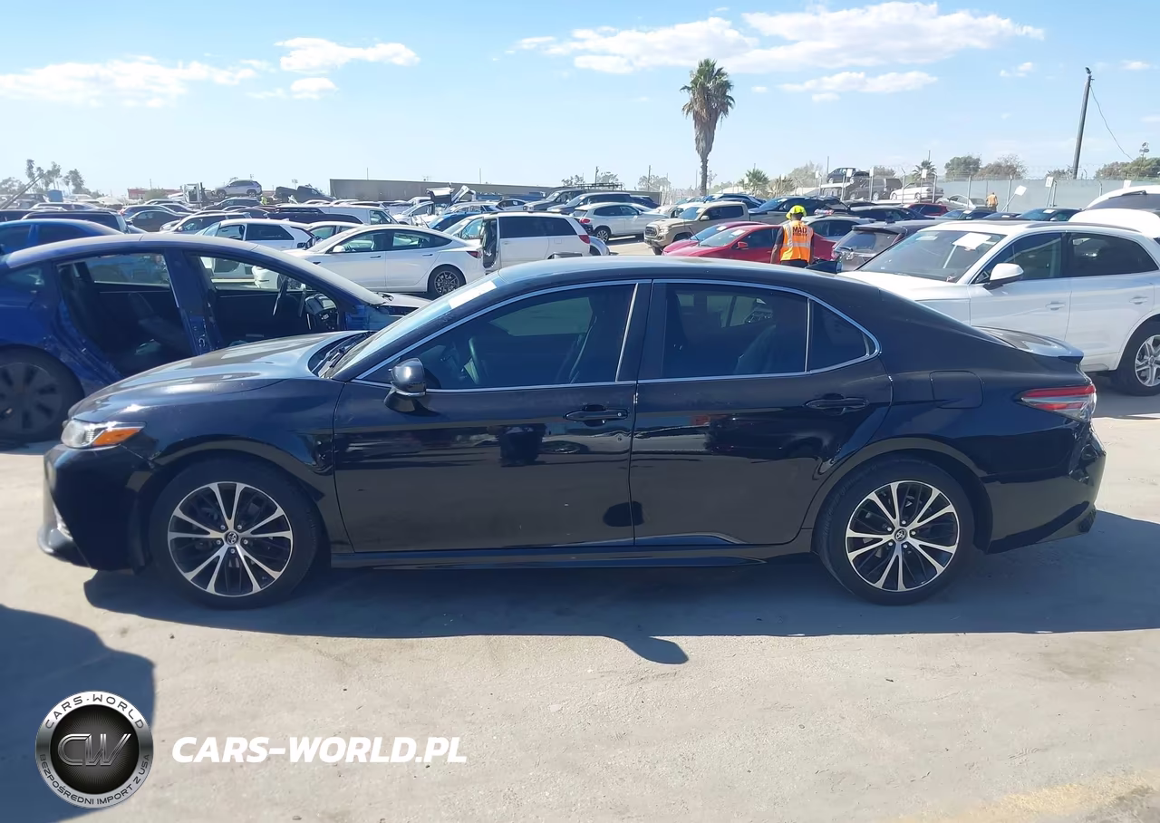 2019 Toyota Camry Se VIN:4T1B11HK8KU721577 - 16
