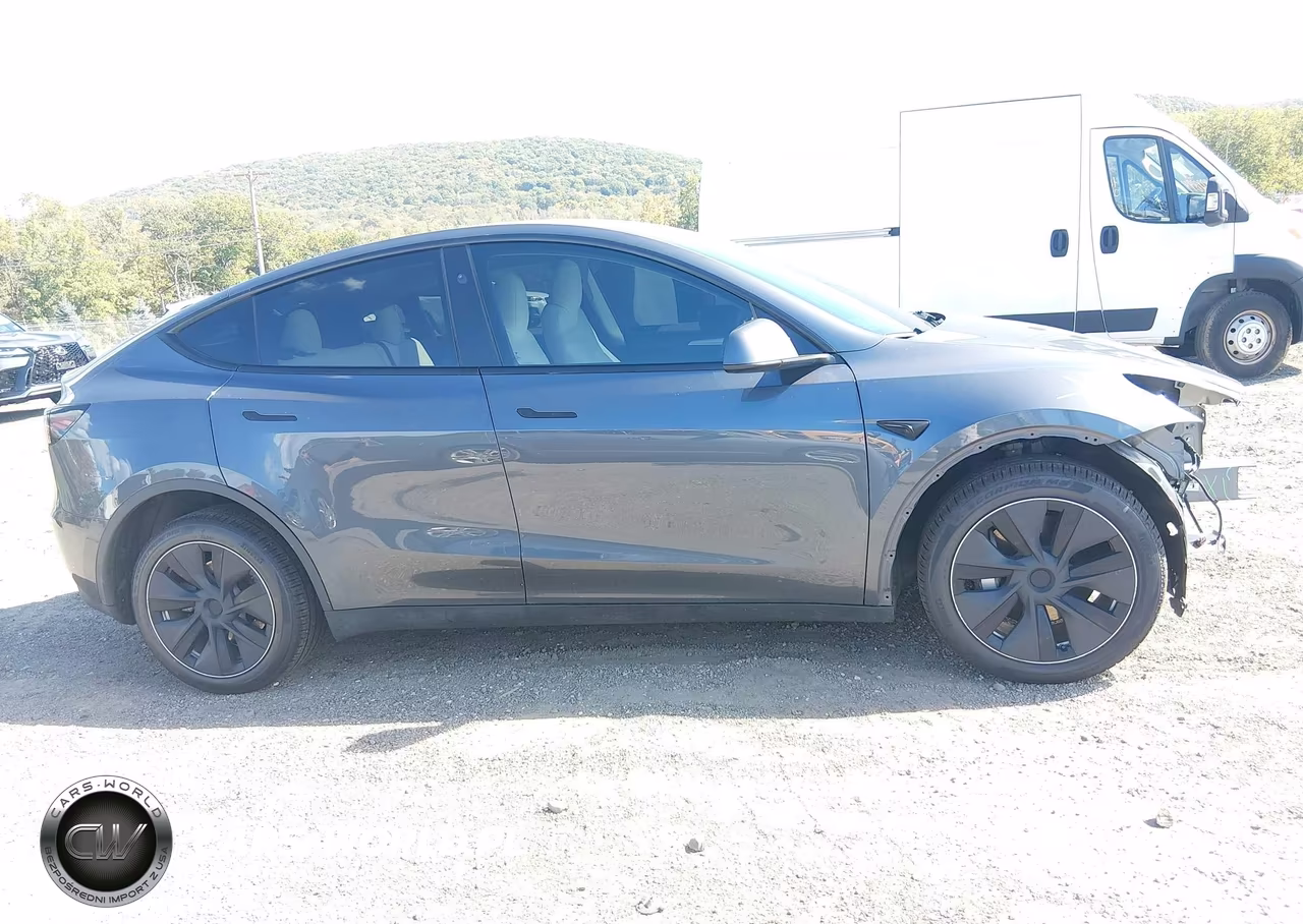 2023 Tesla Model Y Awd-Long Range Dual Motor All-Wheel Drive VIN:7SAYGDEE5PA183756 - 14